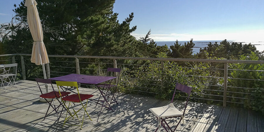 Terrasse de la maison en location à Trébeurden